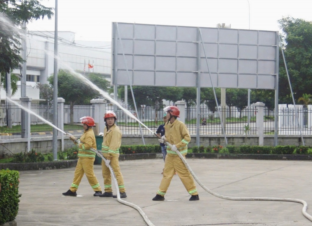 Thiết bị PCCC không chỉ phát hiện mà còn có thể kiểm soát và ngăn chặn cháy lan hiệu quả
